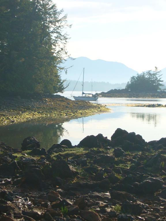 203 At Water'S Edge Apartamento Ucluelet Quarto foto