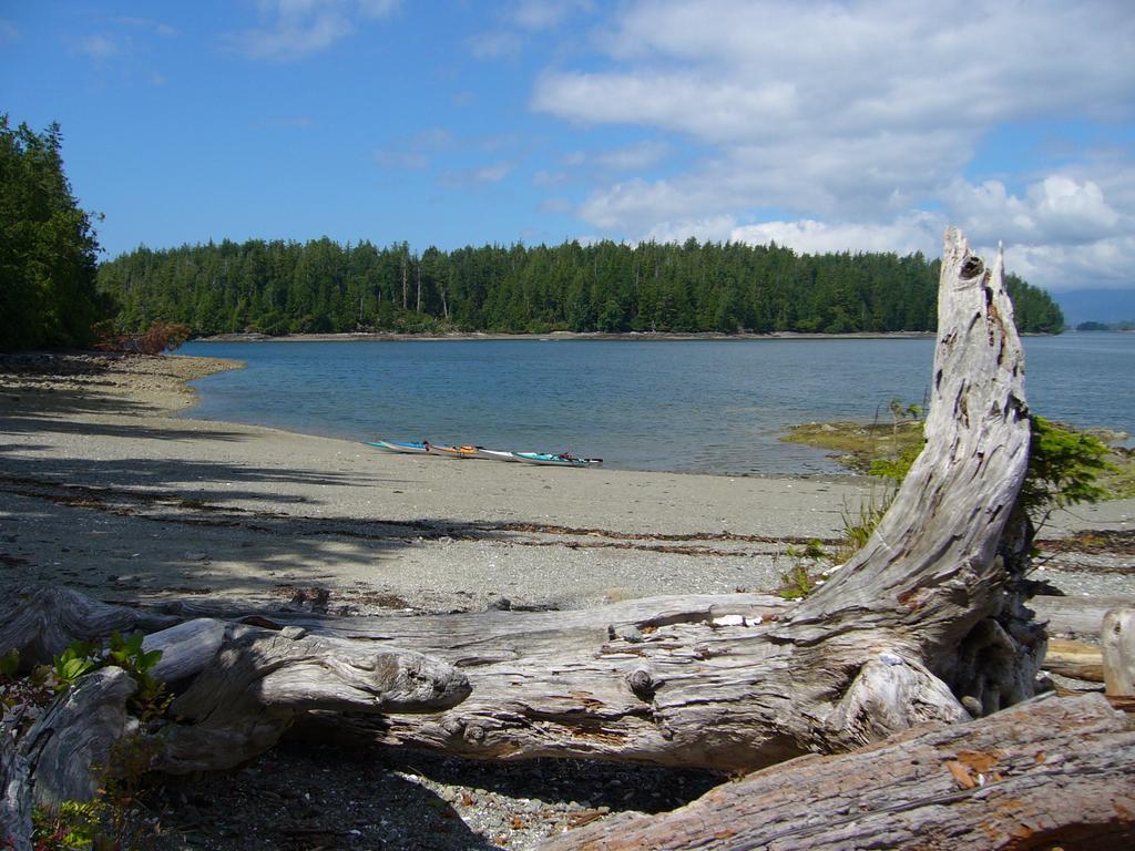 203 At Water'S Edge Apartamento Ucluelet Quarto foto